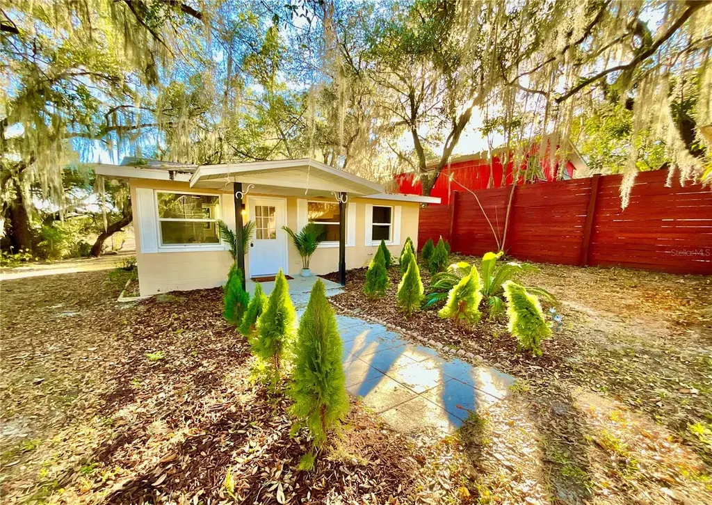 111 2nd Street Melrose FL 32666