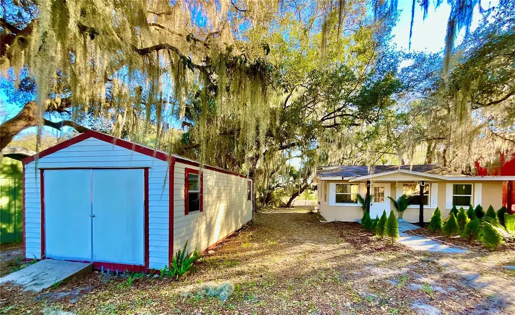111 2nd Street Melrose FL 32666