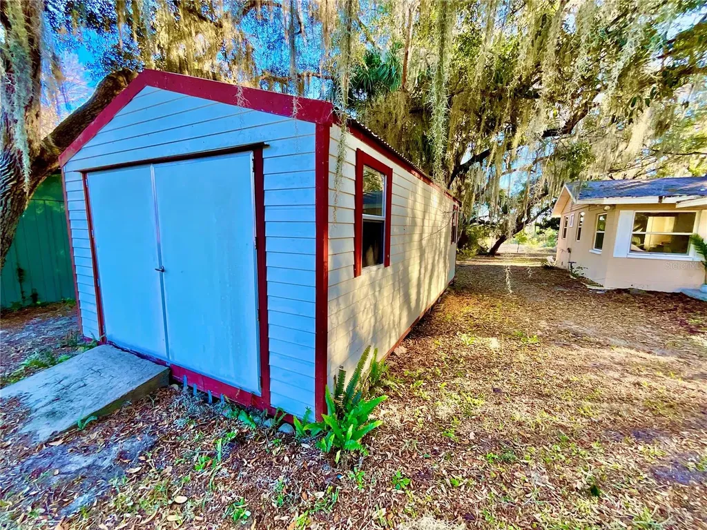 111 2nd Street Melrose FL 32666
