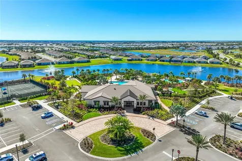 18007 Cropside Trail Lakewood Ranch FL 34211