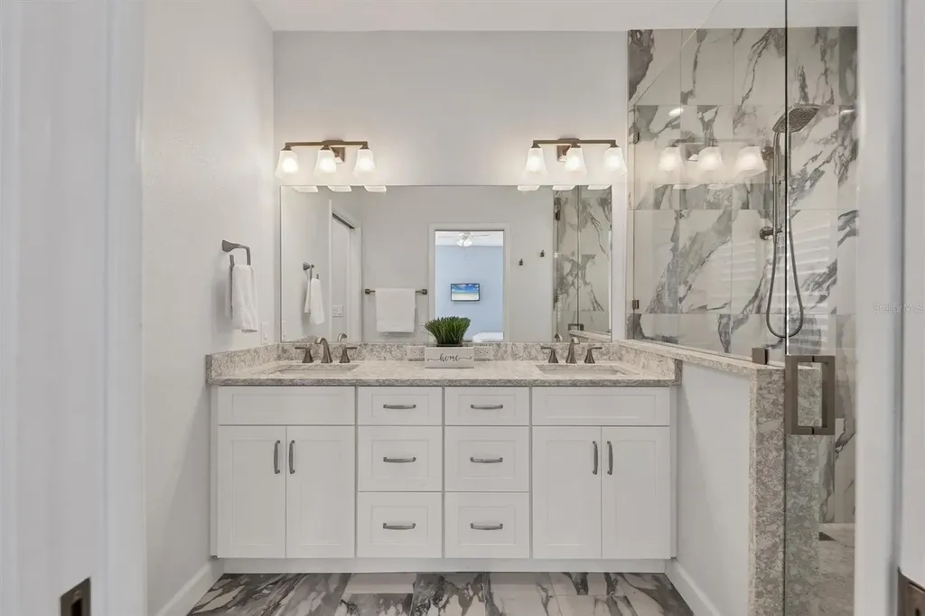 5956 Rachele Drive Sarasota FL 34243