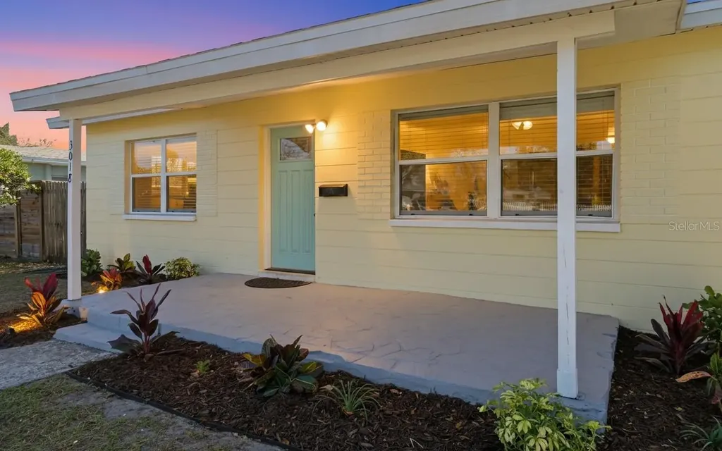 3018 16th Avenue S St Petersburg FL 33712