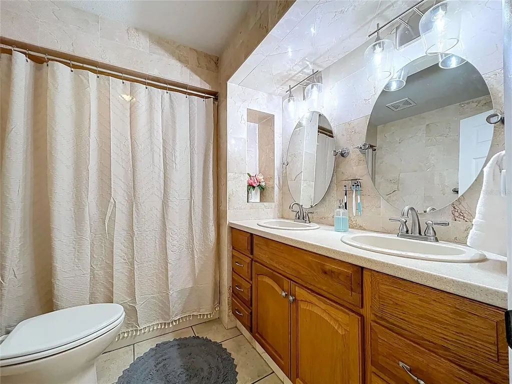 2646 Newport Avenue Lakeland FL 33803