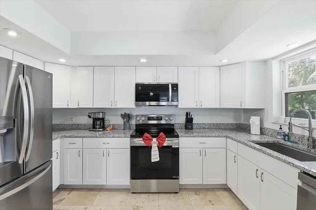 3644 N Hiawatha Terrace Crystal River FL 34428