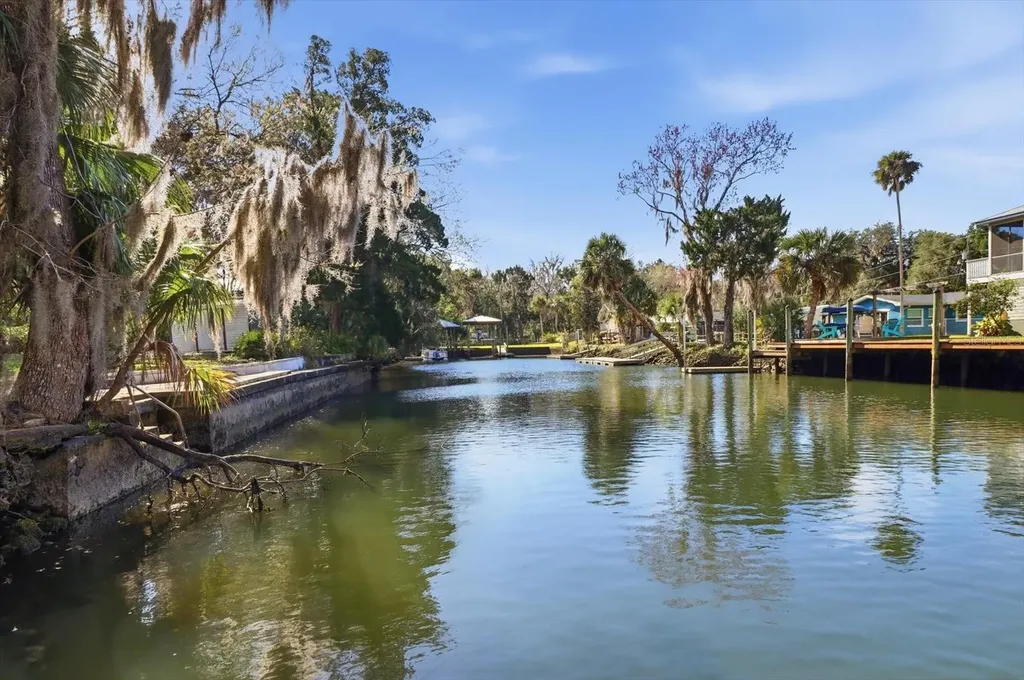 3644 N Hiawatha Terrace Crystal River FL 34428