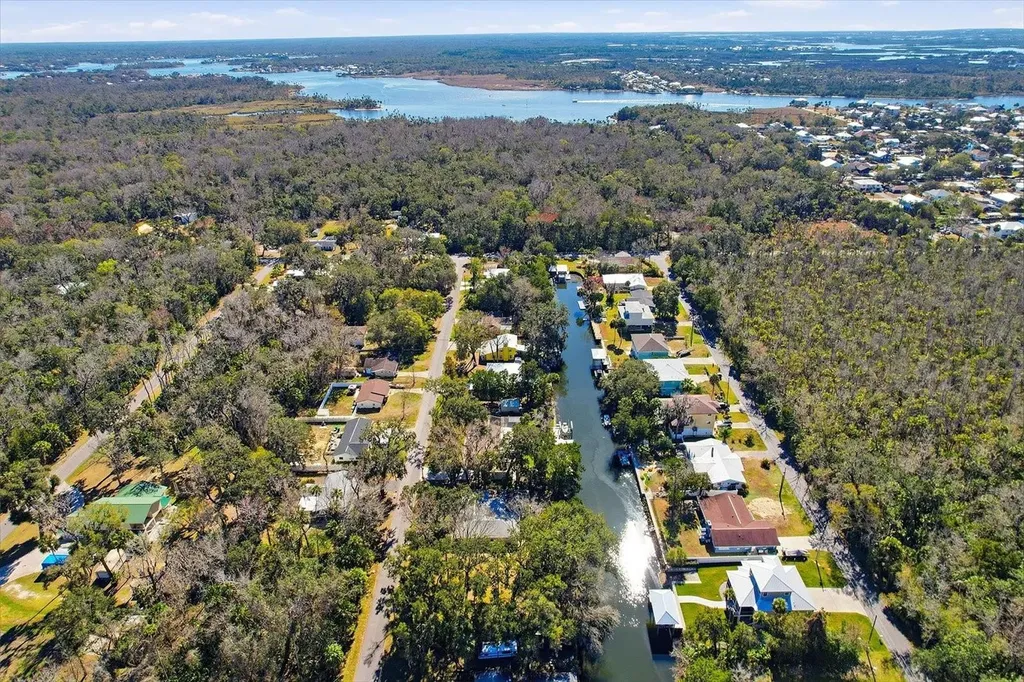 3644 N Hiawatha Terrace Crystal River FL 34428