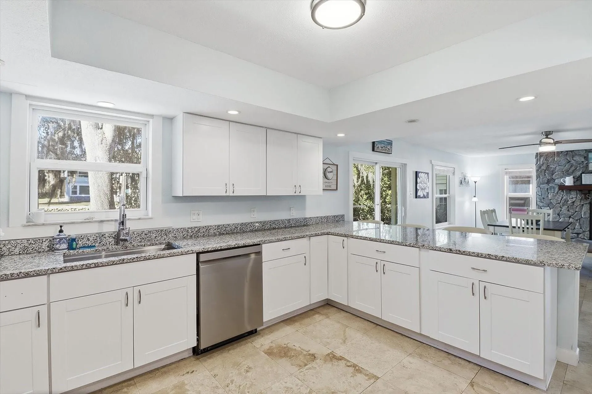 3644 N Hiawatha Terrace Crystal River FL 34428