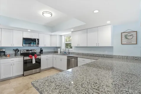 3644 N Hiawatha Terrace Crystal River FL 34428