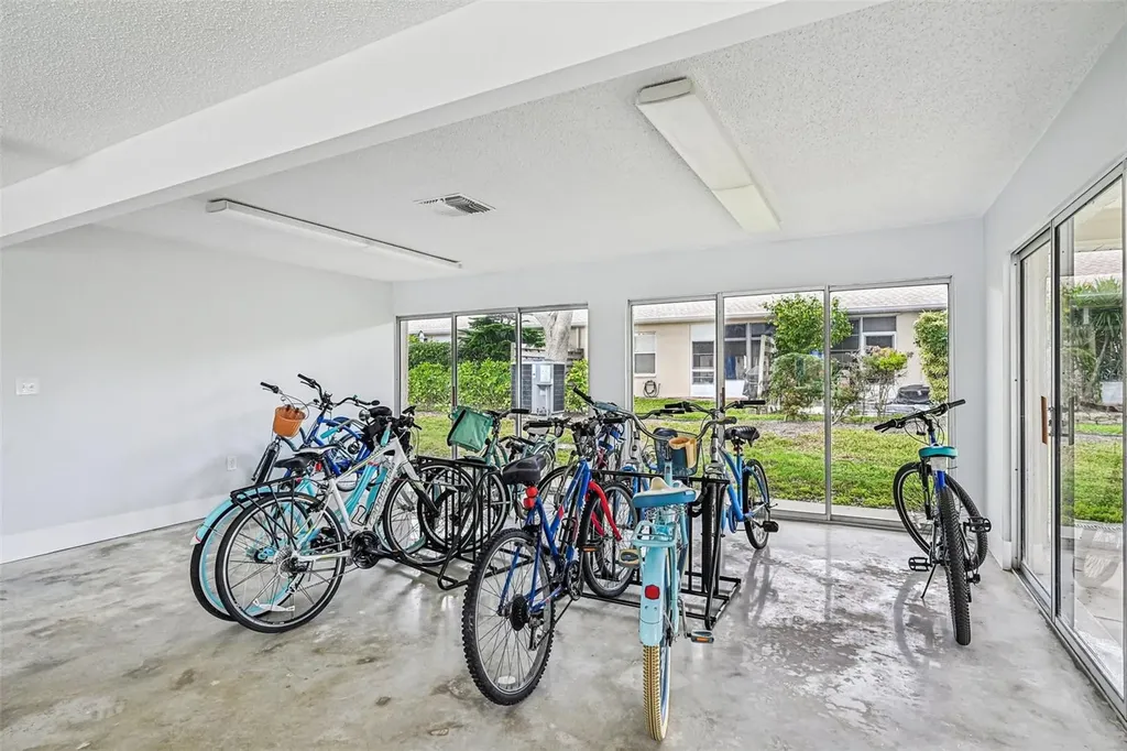 2727 75th Street W Bradenton FL 34209