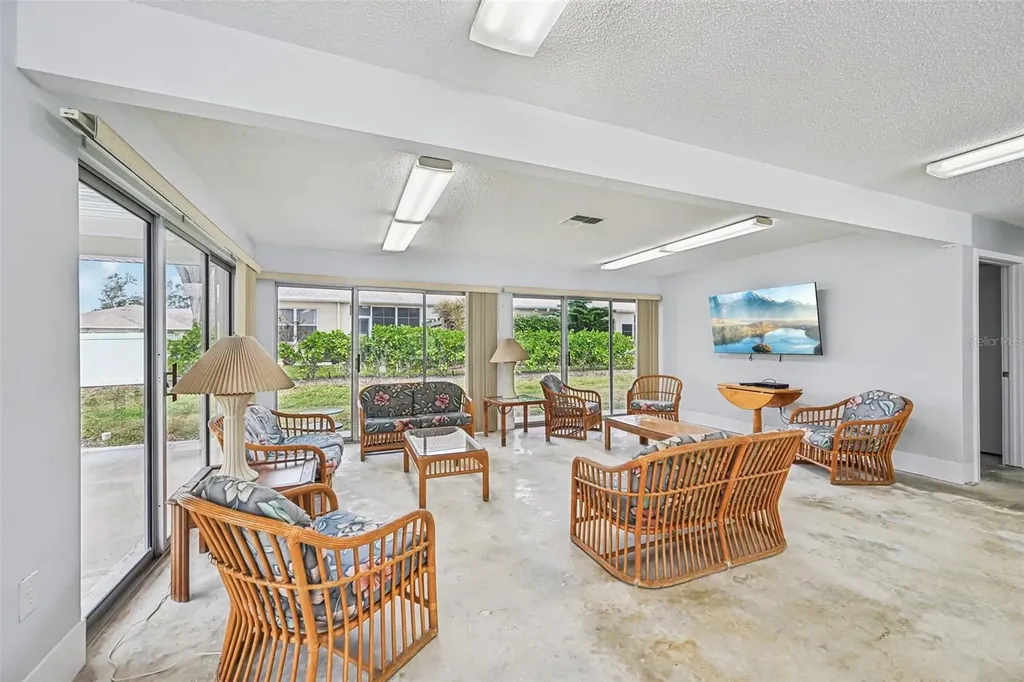 2727 75th Street W Bradenton FL 34209