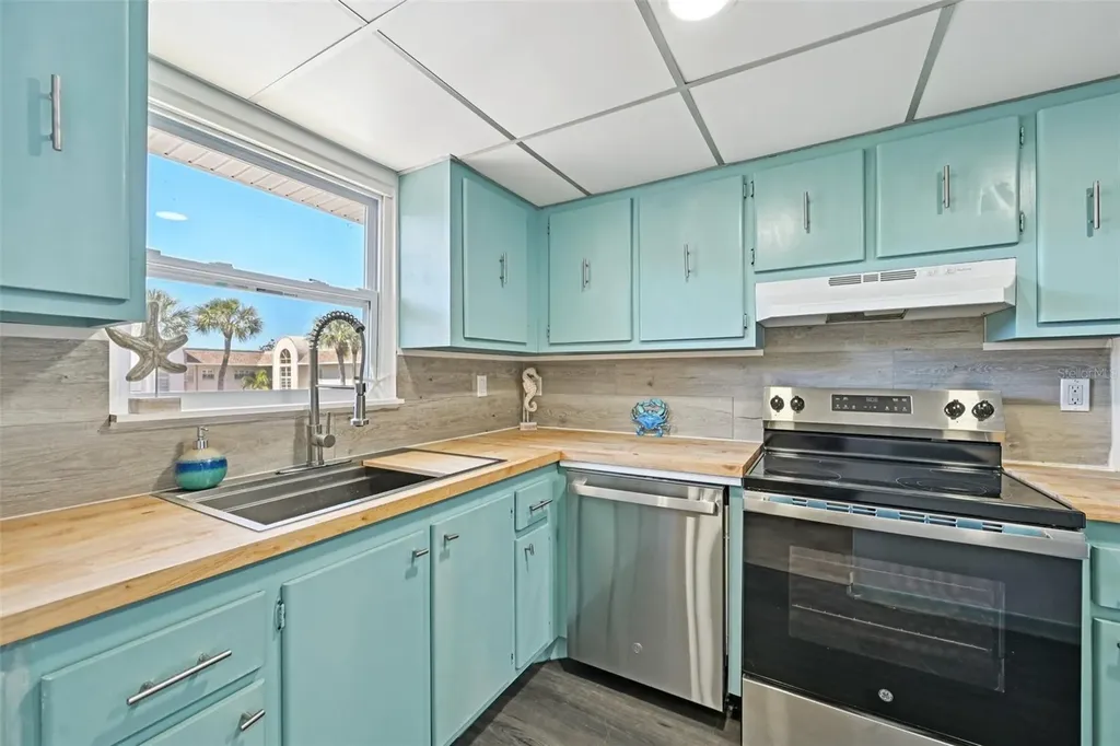 2727 75th Street W Bradenton FL 34209