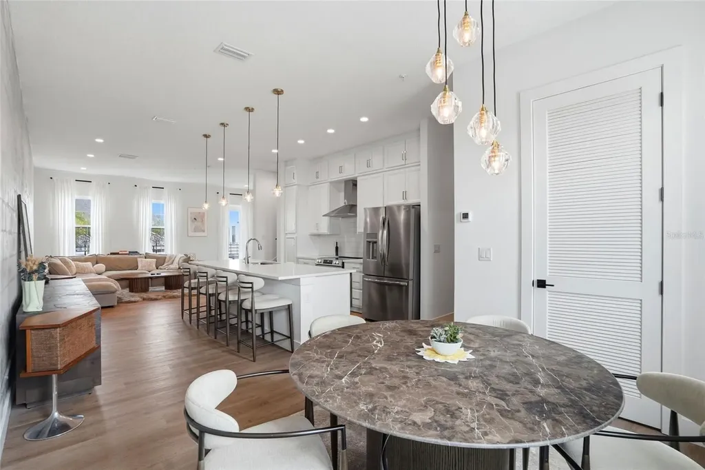 2736 5th Avenue S St Petersburg FL 33712