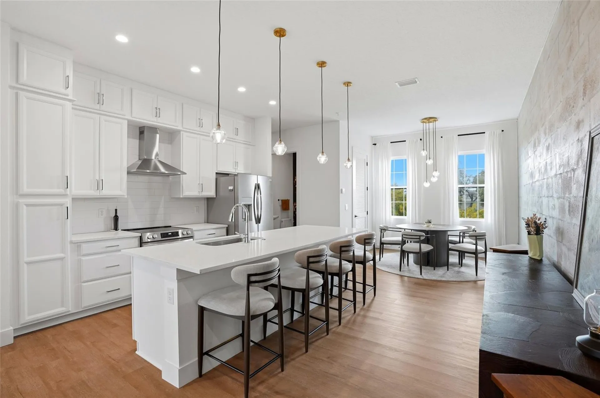 2736 5th Avenue S St Petersburg FL 33712