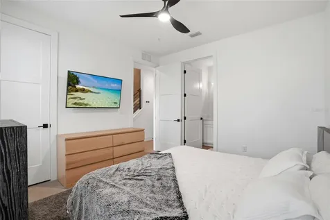 2736 5th Avenue S St Petersburg FL 33712