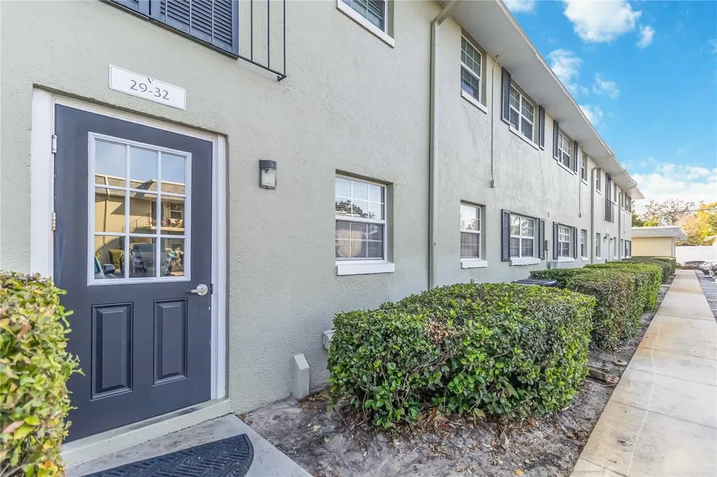 525 Conway Road Orlando FL 32807