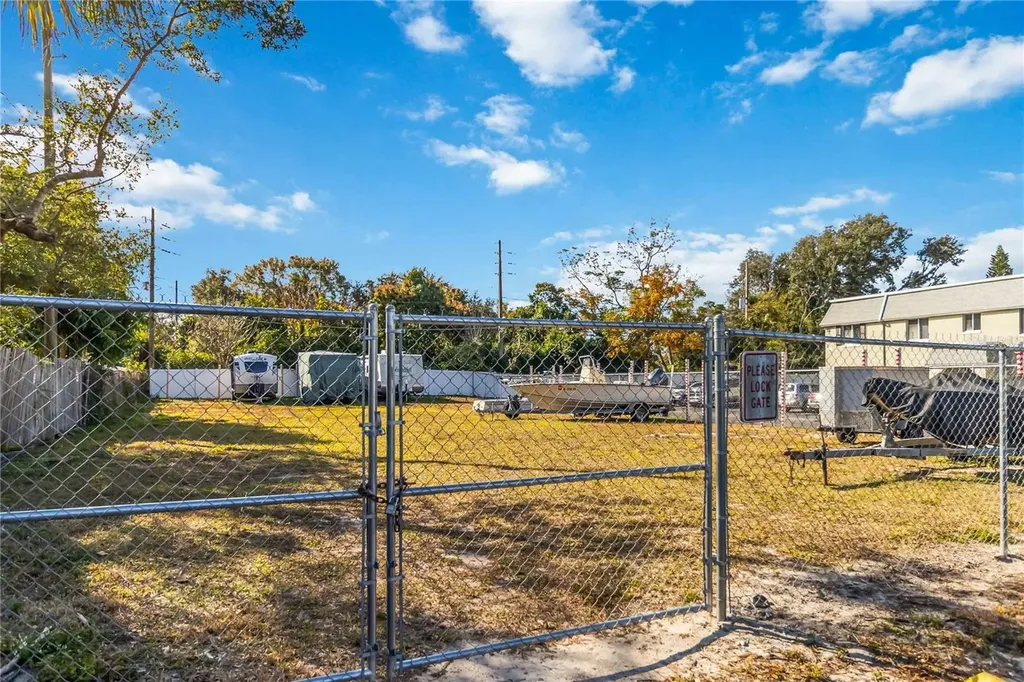 525 Conway Road Orlando FL 32807