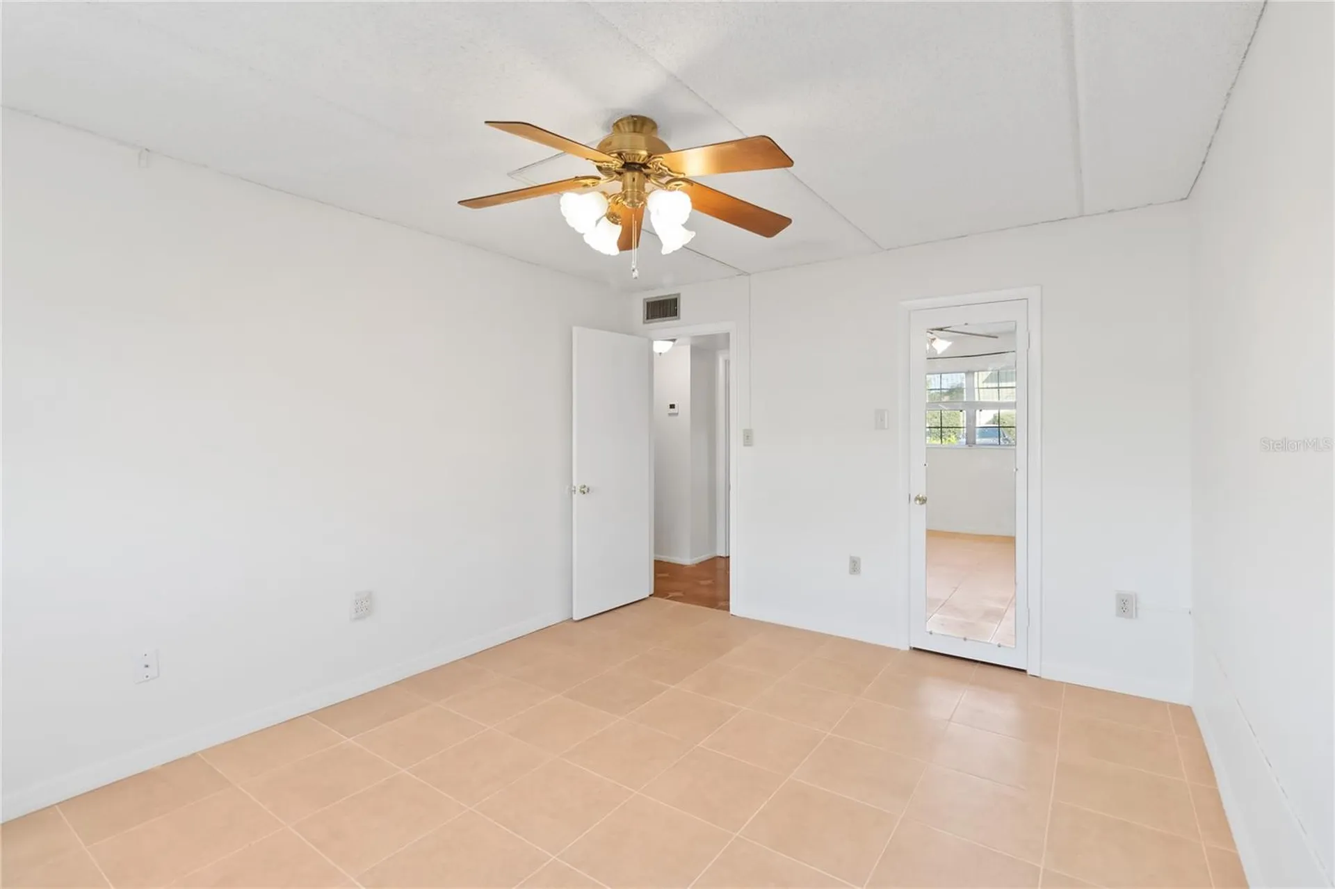 525 Conway Road Orlando FL 32807