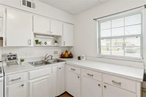 525 Conway Road Orlando FL 32807