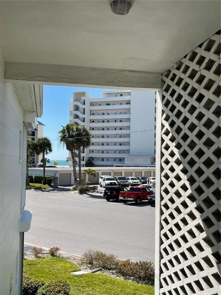 7050 Sunset Way St Pete Beach FL 33706