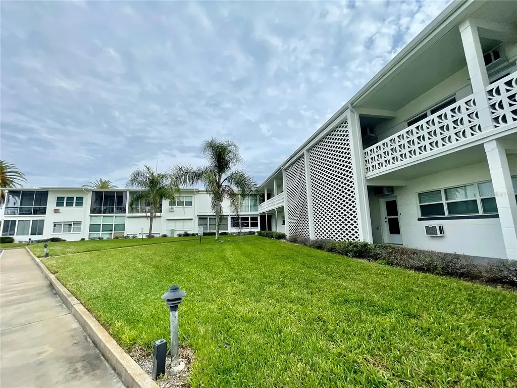 7050 Sunset Way St Pete Beach FL 33706