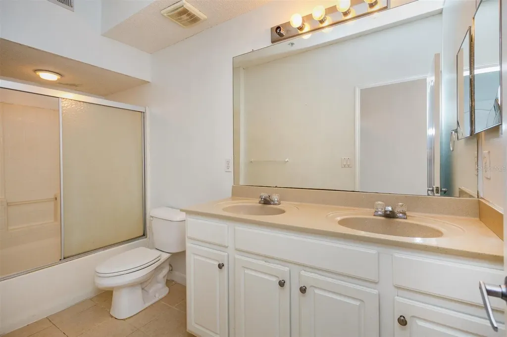 12020 Villanova Drive Orlando FL 32837