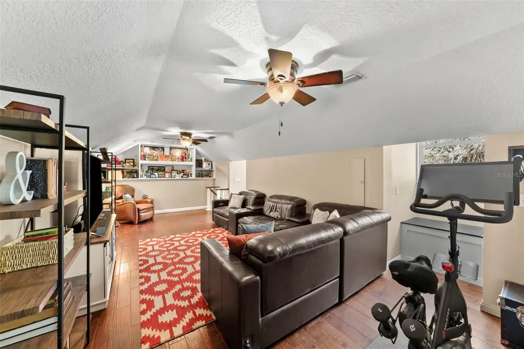 808 Old Welcome Road Lithia FL 33547