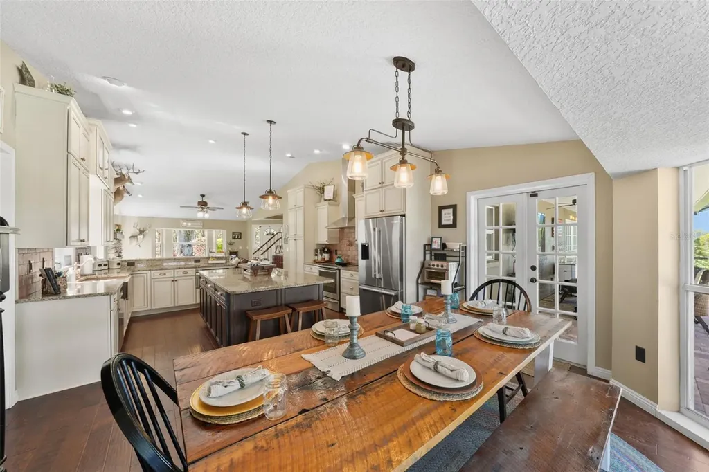 808 Old Welcome Road Lithia FL 33547