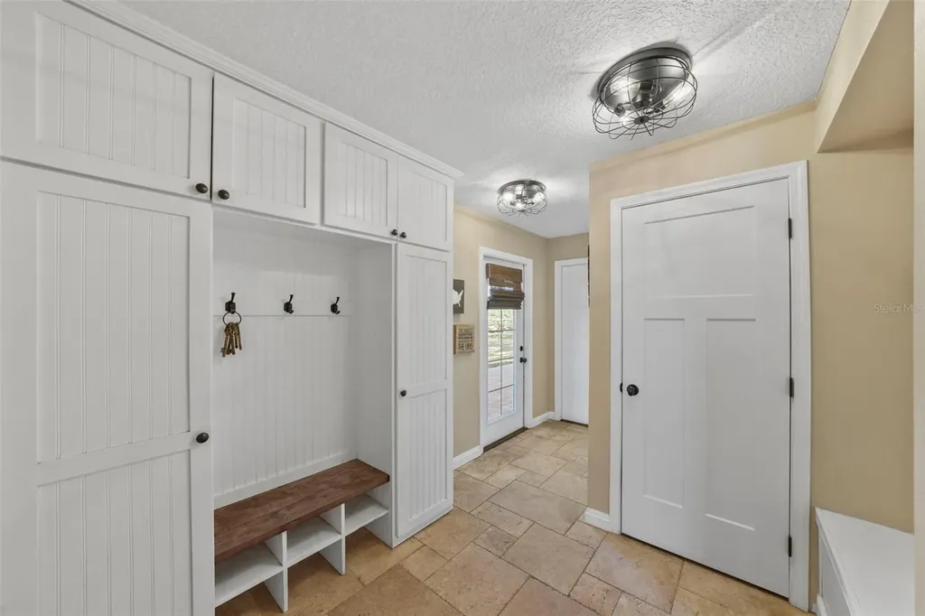 808 Old Welcome Road Lithia FL 33547