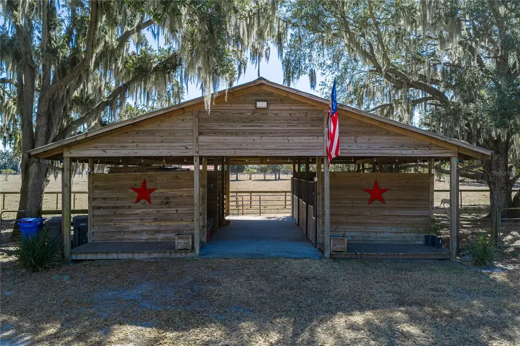 808 Old Welcome Road Lithia FL 33547