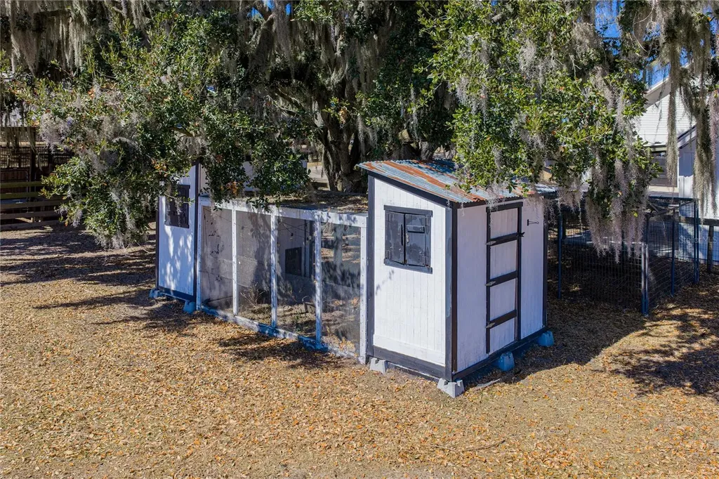 808 Old Welcome Road Lithia FL 33547