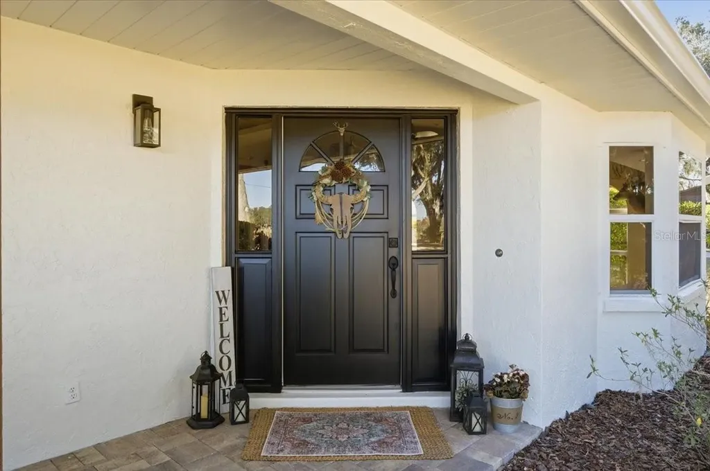 808 Old Welcome Road Lithia FL 33547