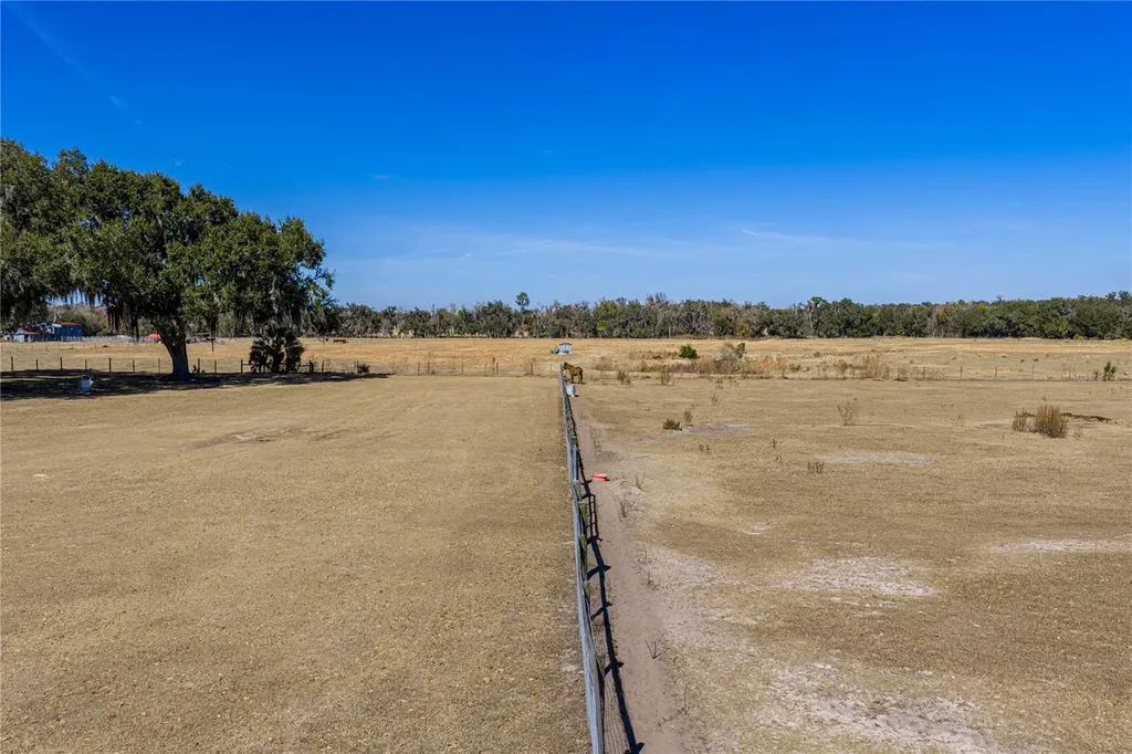 808 Old Welcome Road Lithia FL 33547