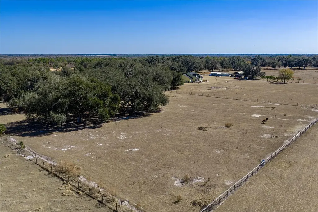 808 Old Welcome Road Lithia FL 33547
