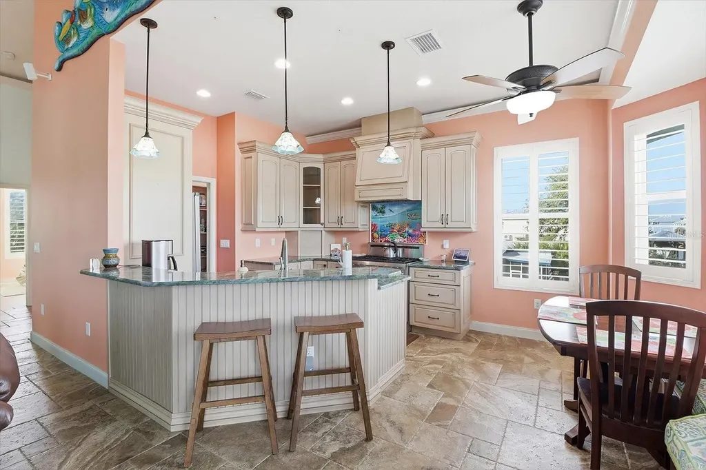 2571 N Seneca Point Crystal River FL 34429