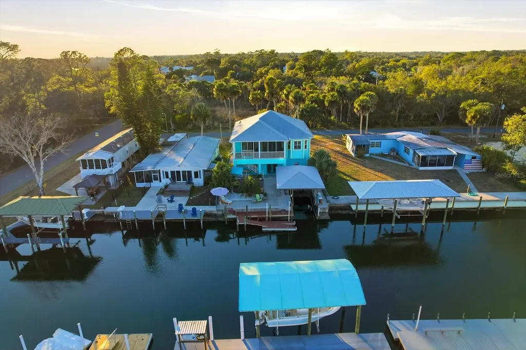 2571 N Seneca Point Crystal River FL 34429