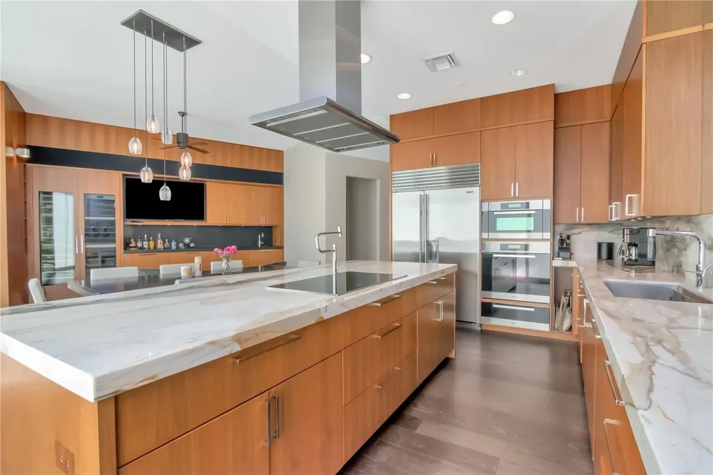 450 Knights Run Avenue Tampa FL 33602