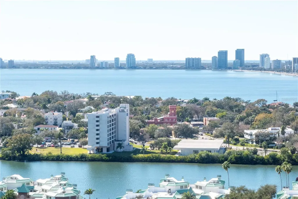 450 Knights Run Avenue Tampa FL 33602