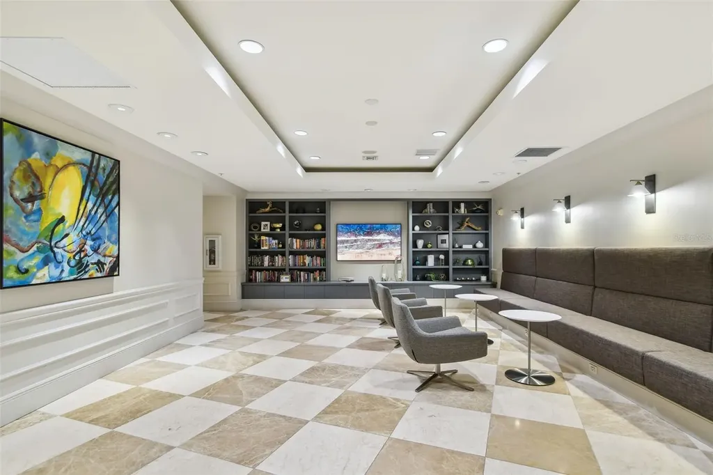 450 Knights Run Avenue Tampa FL 33602