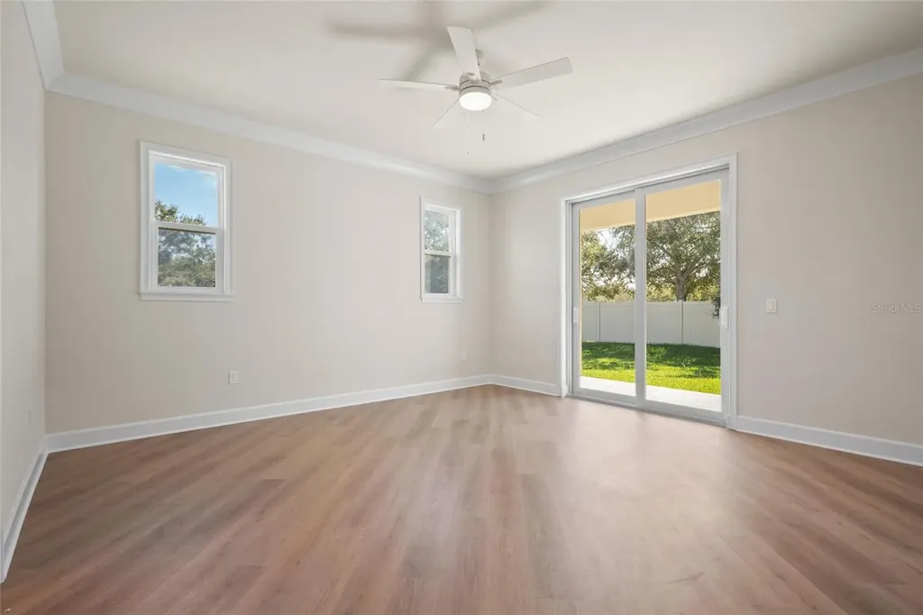 199 E Live Oak Street Tarpon Springs FL 34689