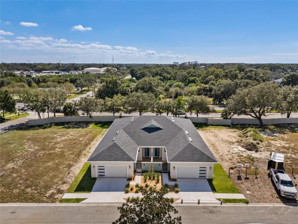 199 E Live Oak Street Tarpon Springs FL 34689