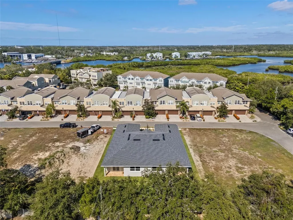 199 E Live Oak Street Tarpon Springs FL 34689