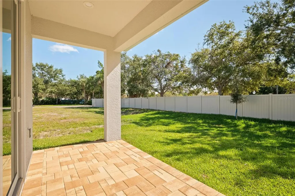 199 E Live Oak Street Tarpon Springs FL 34689