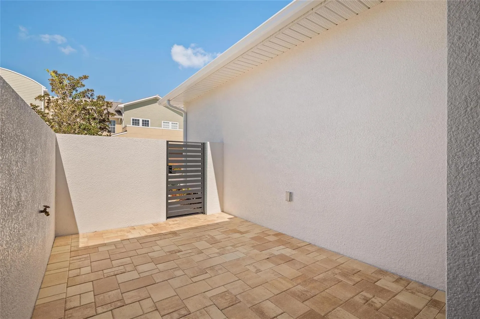 199 E Live Oak Street Tarpon Springs FL 34689