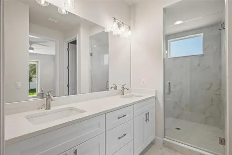 199 E Live Oak Street Tarpon Springs FL 34689
