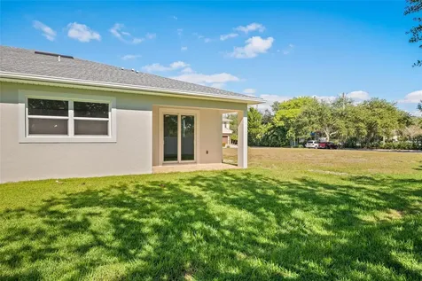 199 E Live Oak Street Tarpon Springs FL 34689