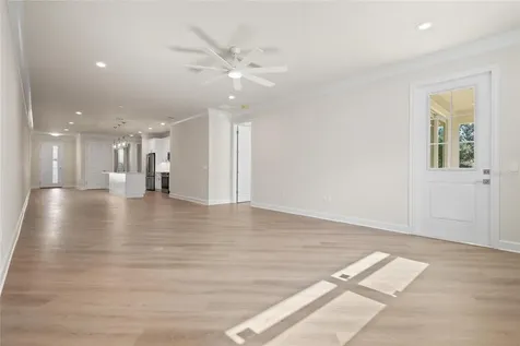 199 E Live Oak Street Tarpon Springs FL 34689