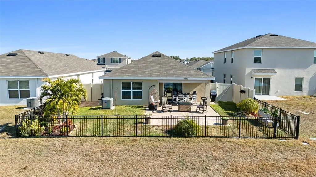 3718 Mannered Gold Avenue Bradenton FL 34208