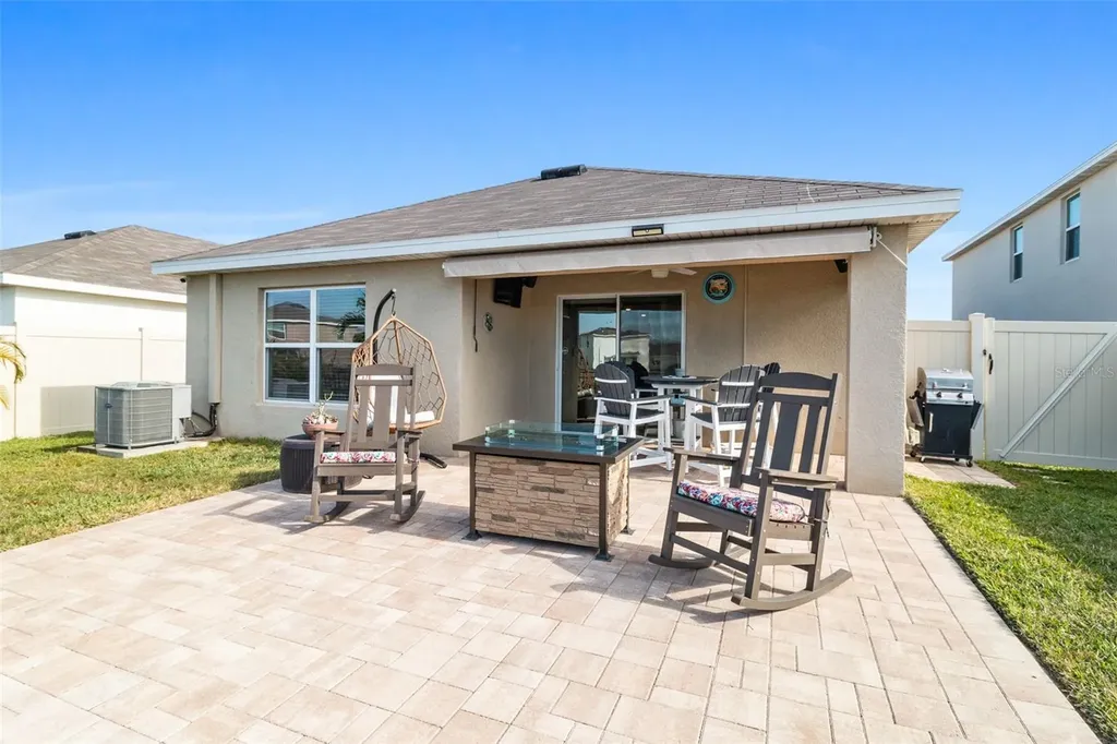 3718 Mannered Gold Avenue Bradenton FL 34208