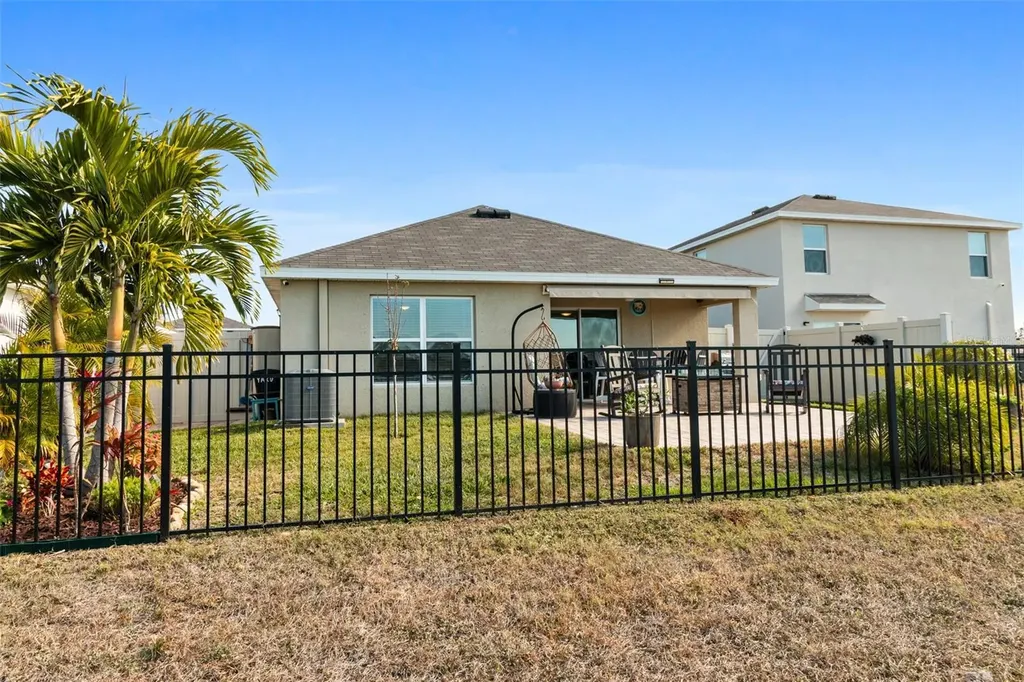 3718 Mannered Gold Avenue Bradenton FL 34208