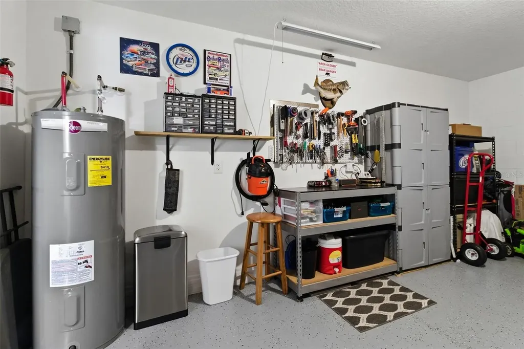 3718 Mannered Gold Avenue Bradenton FL 34208